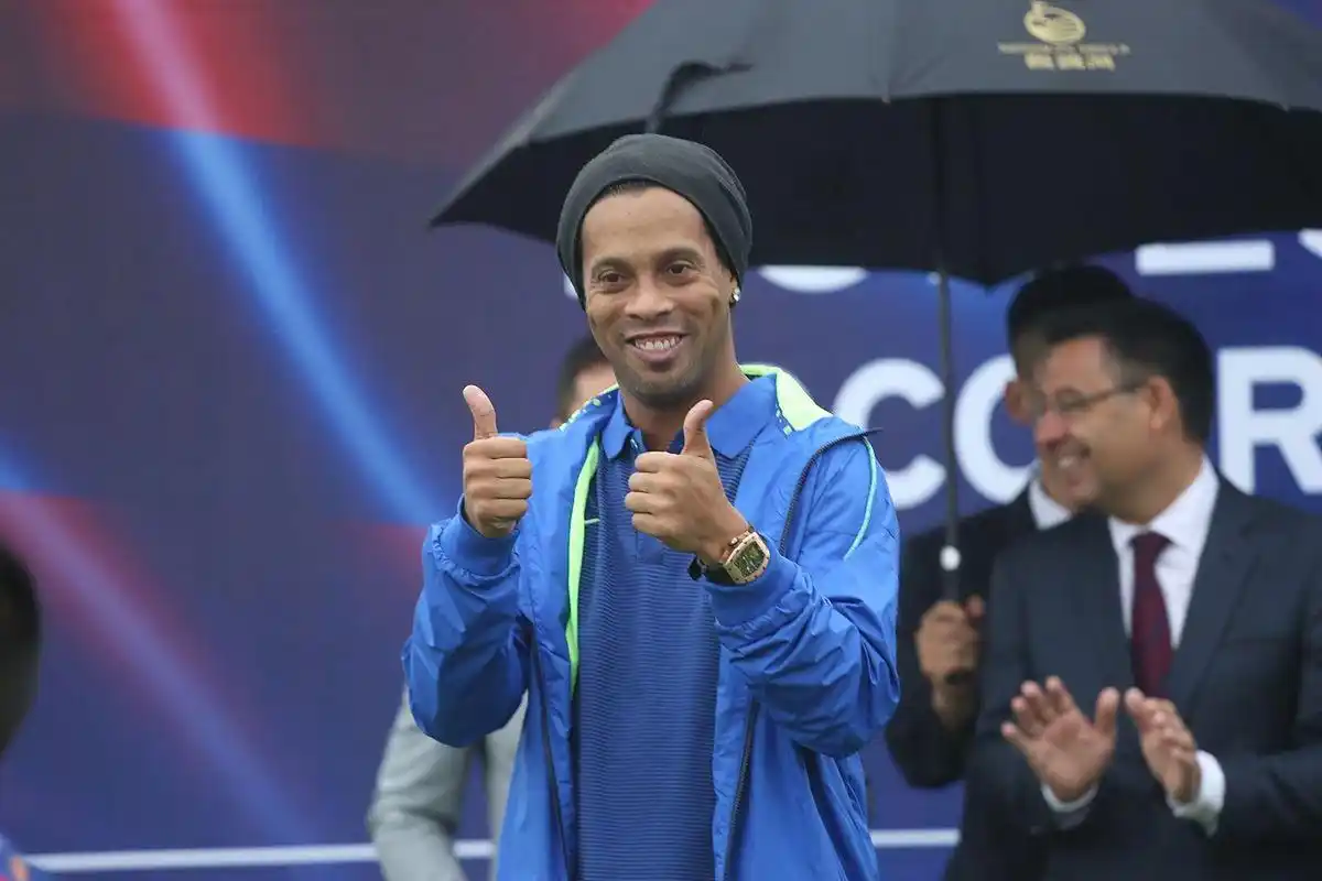 备受争议的 备受争议的